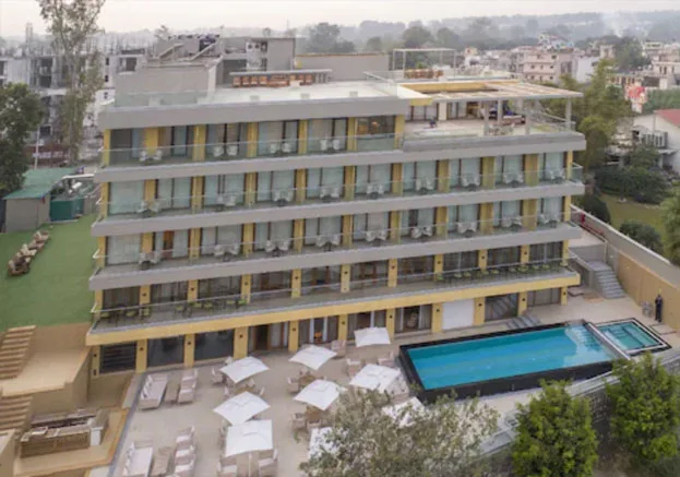 YOGA RETREAT — image 1